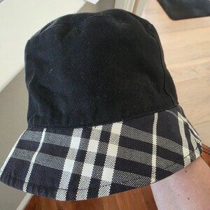 Burberry Black Navy Check Bucket Hat